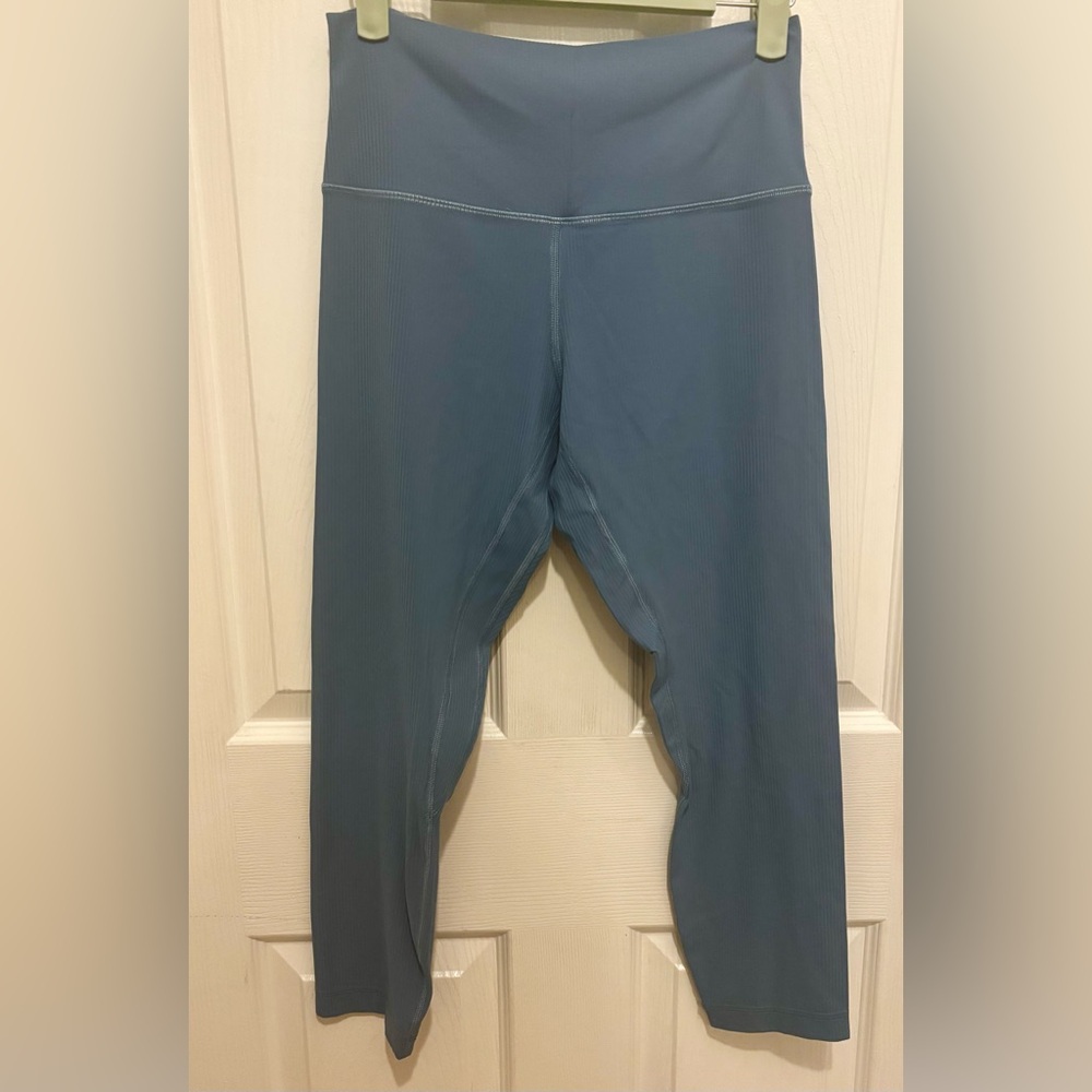 Lululemon Align High Rise Ribbed Crop 23”